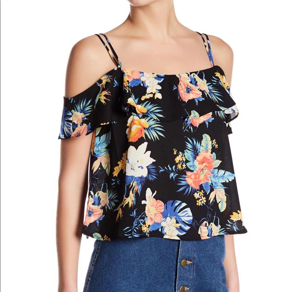 Lush off the shoulder ruffle top different sizes